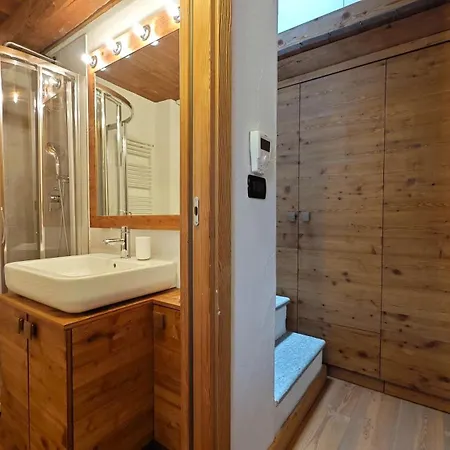 Apartament Hostdomus - La Maison Di Billy Sestriere