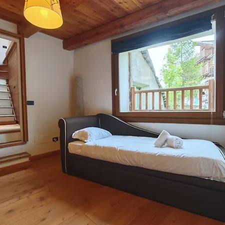 Hostdomus - La Maison Di Billy Apartament Sestriere